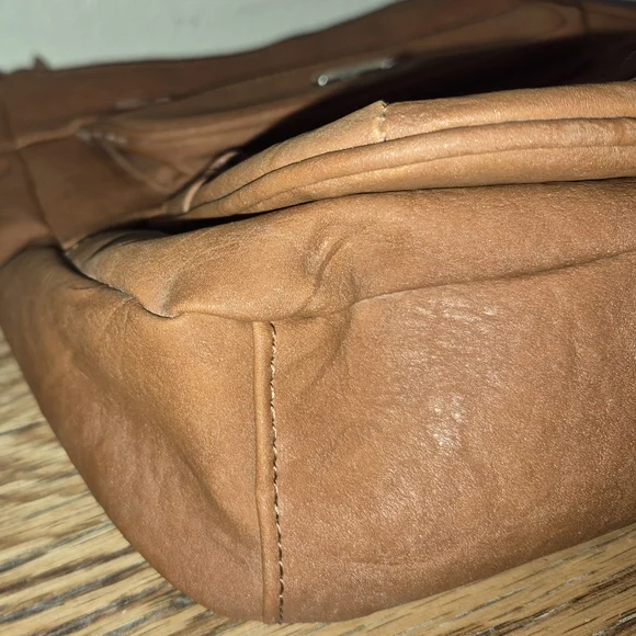 MultiSak Jones FAUX Leather Crossbody Purse - Picture 8 of 11